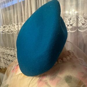 Stunning Vintage Tim Crawford Teal Blue Beret Doe Skin Felt Hat